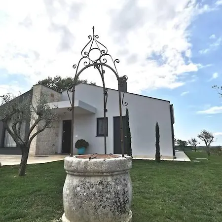 Villa Aquila *