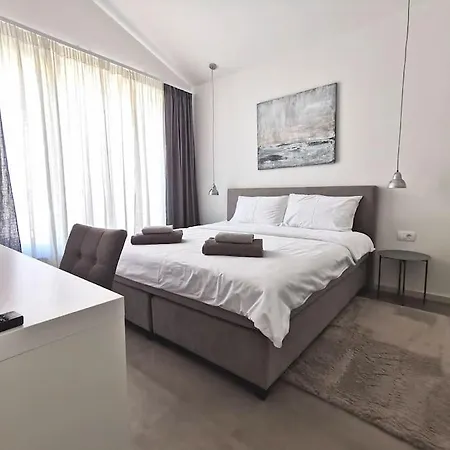 Aquila Villa *