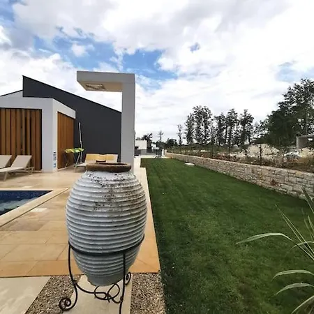 Villa Aquila *